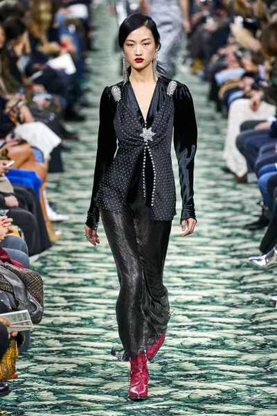 Look 36